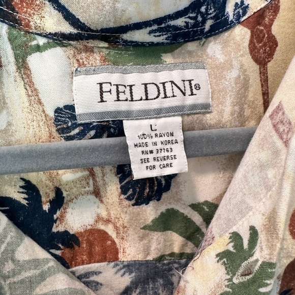 Feldini buttoned down 100% rayon men’s shirt. Size L. - Picture 8 of 10
